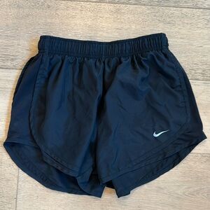 ALL BLACK NIKE RUNNING SHORTS